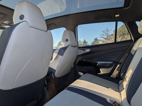 New 2026 Volkswagen ID.4 Pro S AWD/4WD image 8