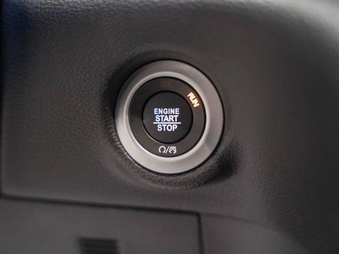 New 2026 Chrysler Pacifica Select image 23