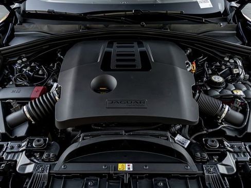 New 2026 Jaguar F-PACE R-Dynamic S image 31