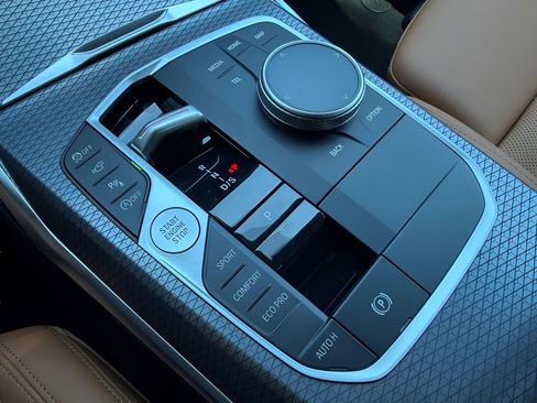New 2026 BMW 330i Sedan w/ Premium Package RWD image 19