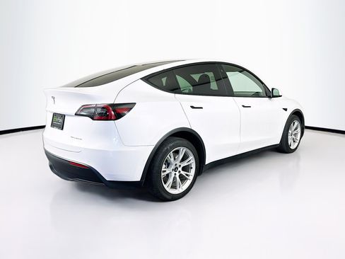 Used 2021 Tesla Model Y Long Range AWD/4WD image 9