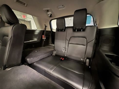 Used 2023 Nissan Pathfinder SL image 12