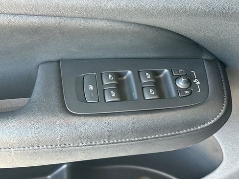 Used 2024 Volvo S60 B5 Core FWD image 12