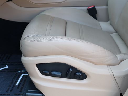 Used 2023 Porsche Cayenne Platinum Edition AWD/4WD image 25