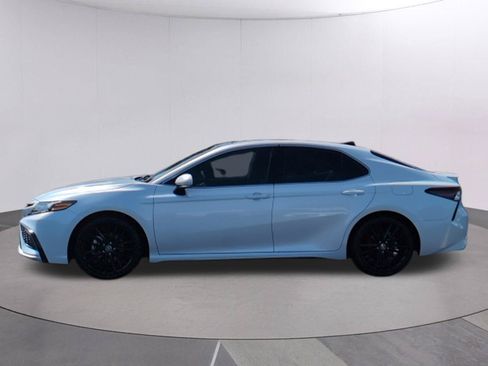Used 2023 Toyota Camry XSE FWD image 2