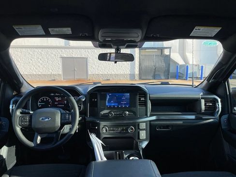 Used 2023 Ford F150 XL w/ STX Appearance Package RWD image 5