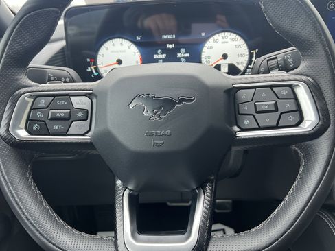 Used 2025 Ford Mustang GT Premium image 27