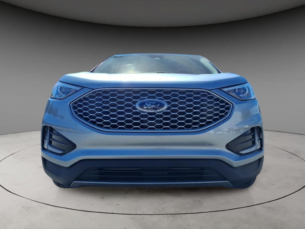 Used 2023 Ford Edge SEL w/ Convenience Package AWD/4WD image 3