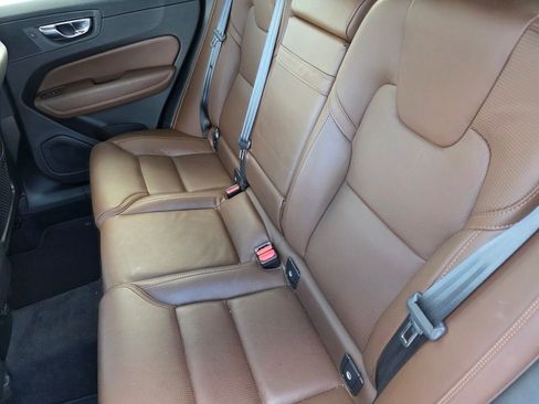 Used 2021 Volvo XC60 T6 Inscription w/ Protection Package Premier image 16