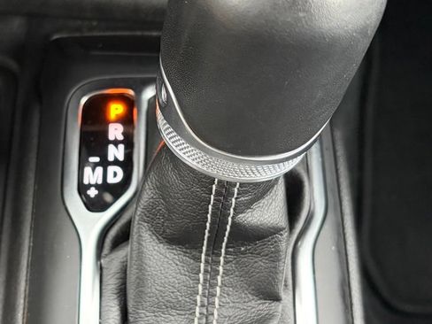 Used 2022 Jeep Wrangler Unlimited Sahara w/ Cold Weather Group AWD/4WD image 13