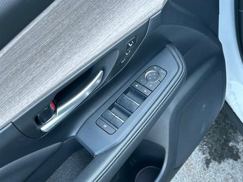 Certified 2025 Toyota Grand Highlander AWD image 19