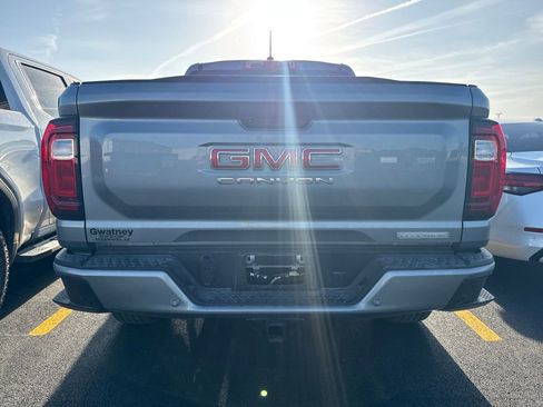 Used 2025 GMC Canyon Elevation w/ Convenience Package image 4