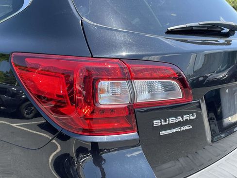 Used 2017 Subaru Outback 2.5i Limited AWD/4WD image 13