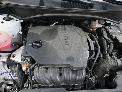 Used 2024 Kia Sportage EX FWD image 16