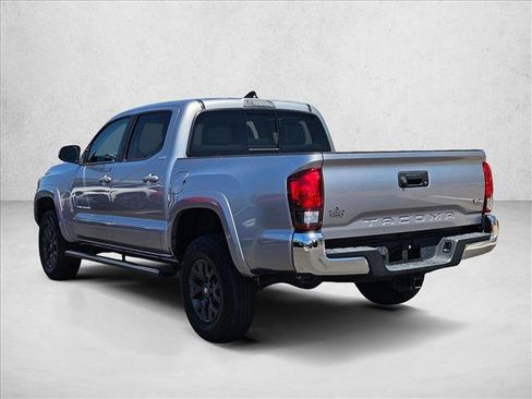 Used 2021 Toyota Tacoma SR5 RWD image 8
