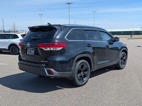 Used 2019 Toyota Highlander Limited image 4