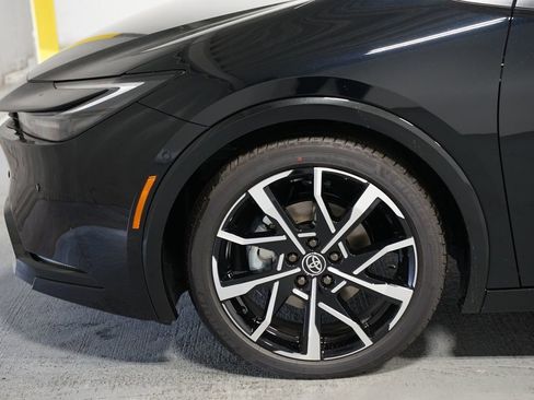 New 2026 Toyota Prius Plug-In Hybrid image 5