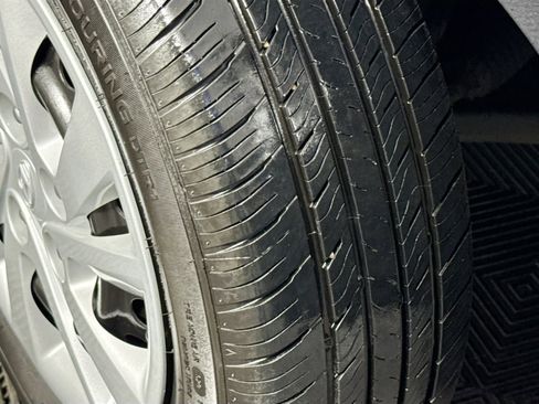 Used 2020 Hyundai Elantra SE image 31