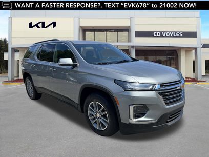 Used 2023 Chevrolet Traverse LT
