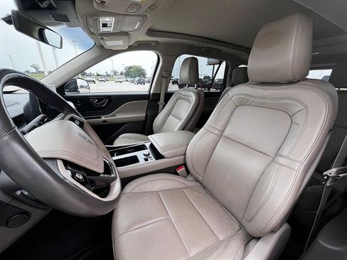 Used 2023 Lincoln Aviator Reserve RWD image 8