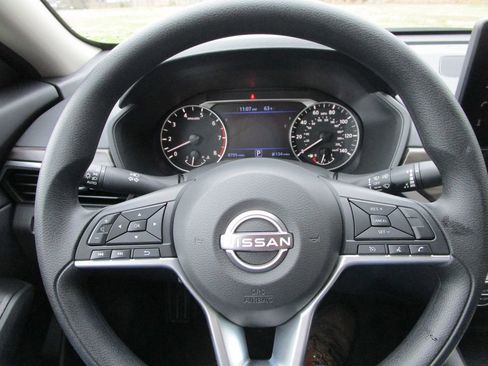 Used 2025 Nissan Altima 2.5 SV w/ SV Special Edition Package image 26