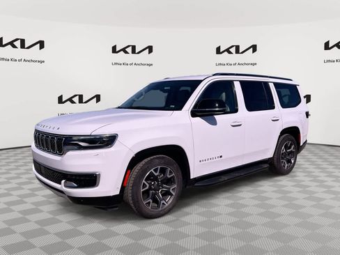 Used 2024 Jeep Wagoneer Series III AWD/4WD image 1