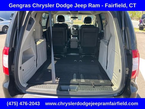 Used 2015 Chrysler Town & Country Touring w/ Driver Convenience Group FWD image 24