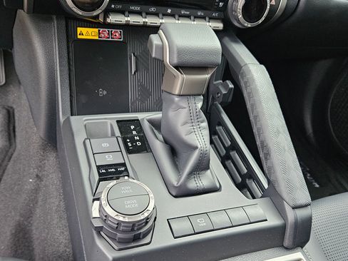 New 2026 Toyota 4Runner Limited AWD/4WD image 16
