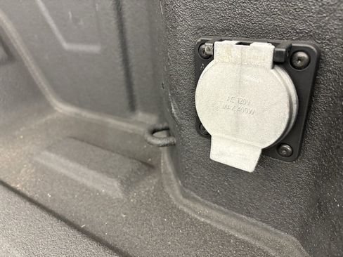 Used 2024 Chevrolet Silverado 1500 LT Trail Boss w/ LT Trail Boss Premium Package image 19