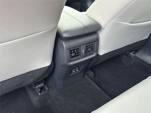 Used 2019 Toyota RAV4 XLE Premium w/ Cold Weather Package AWD/4WD image 16