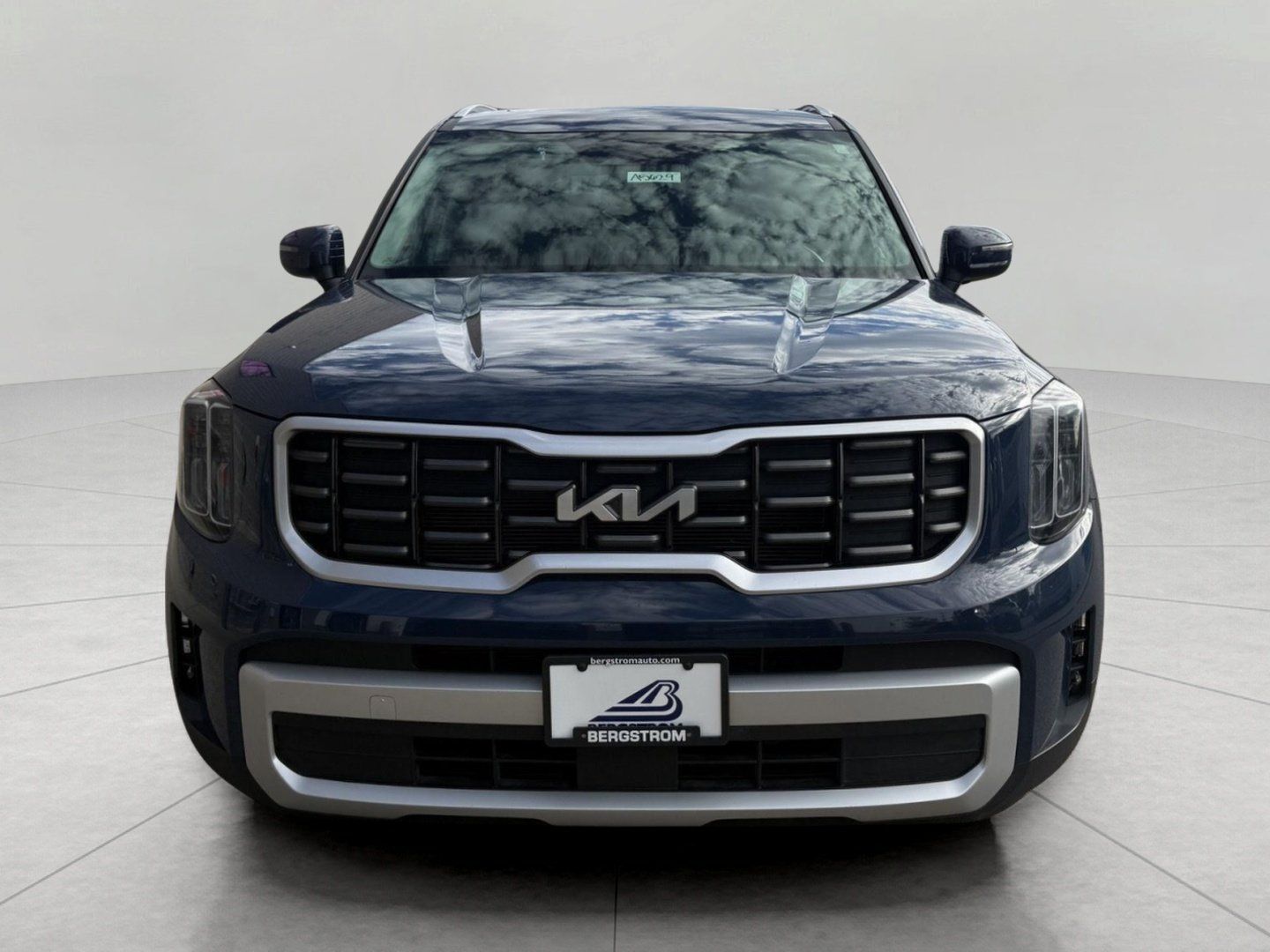 Used 2025 Kia Telluride S AWD/4WD image 4