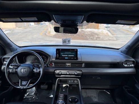 Used 2024 Honda Pilot TrailSport image 35