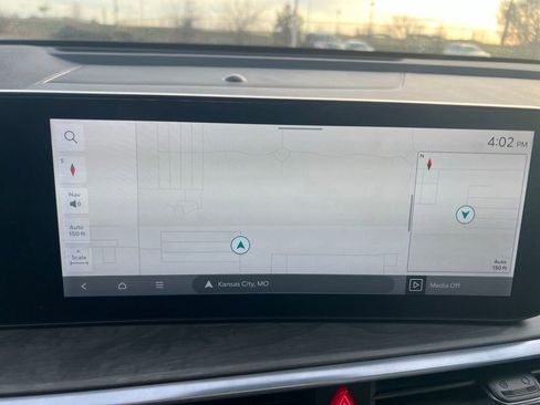 Used 2024 Kia Sorento SX image 18