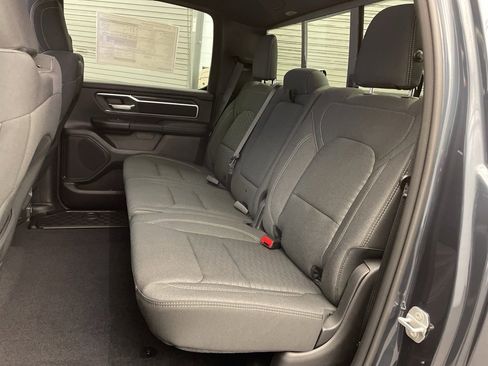 New 2025 RAM 1500 4x4 Crew Cab image 17