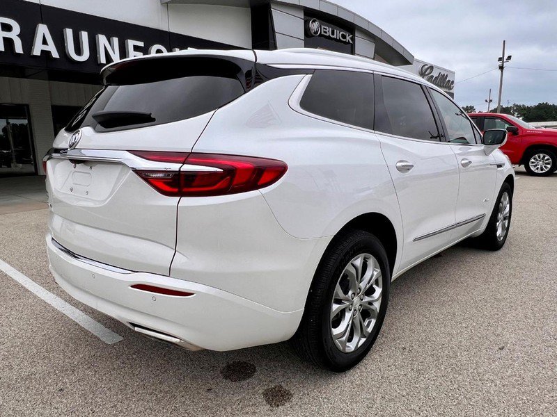 Used 2021 Buick Enclave Avenir w/ Avenir Technology Package AWD/4WD image 4