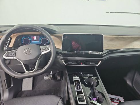 New 2026 Volkswagen Atlas SE image 12