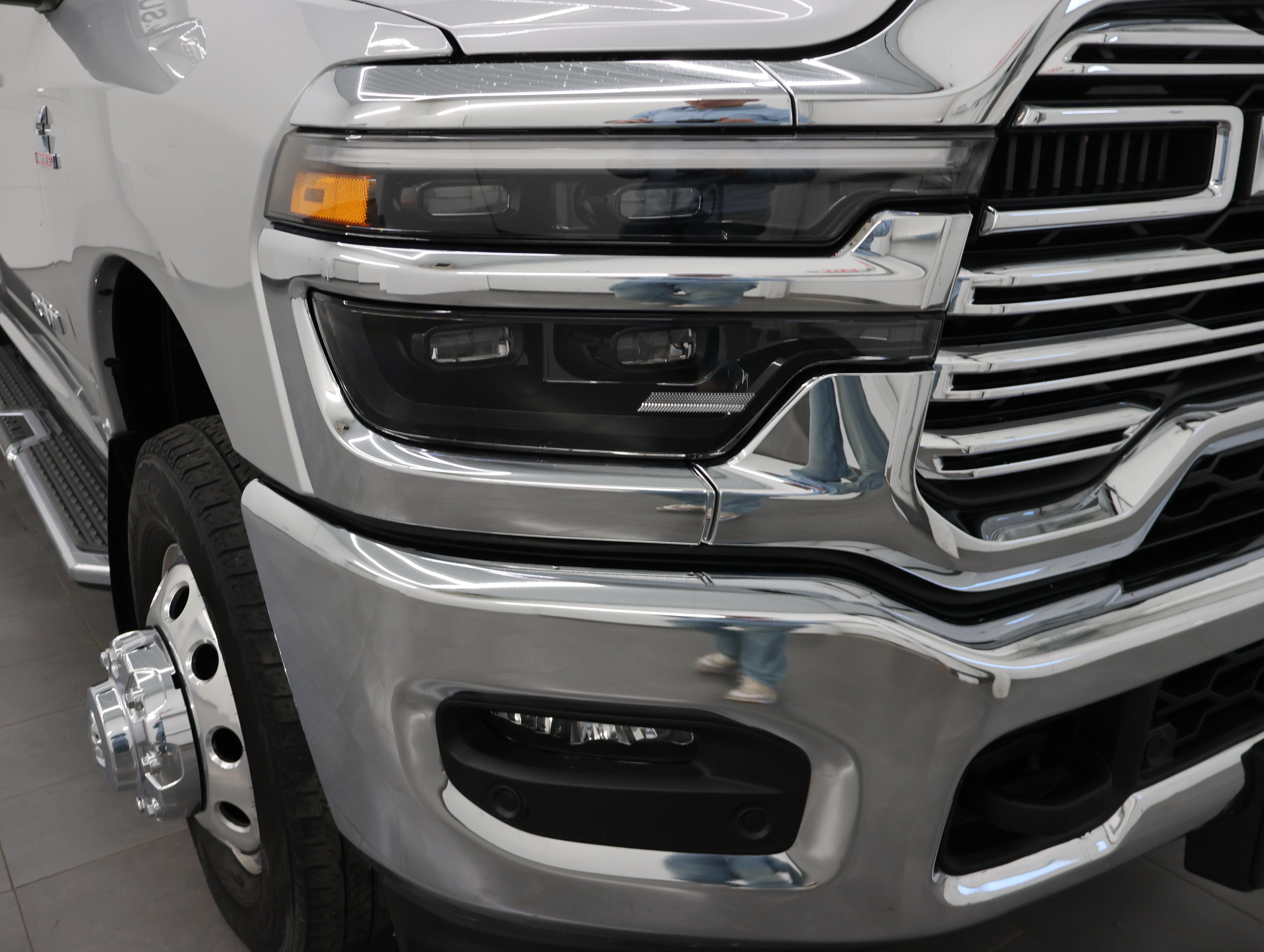 Used 2026 RAM 3500 Laramie AWD/4WD image 20