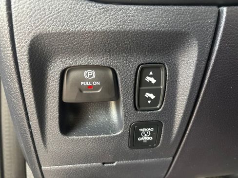 Used 2025 RAM 1500 Tungsten w/ Towing Technology Group AWD/4WD image 29