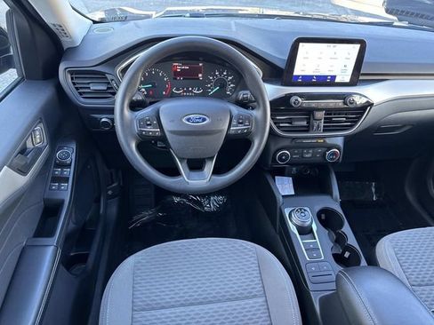Used 2022 Ford Escape SE w/ SE Sport Appearance Package image 11