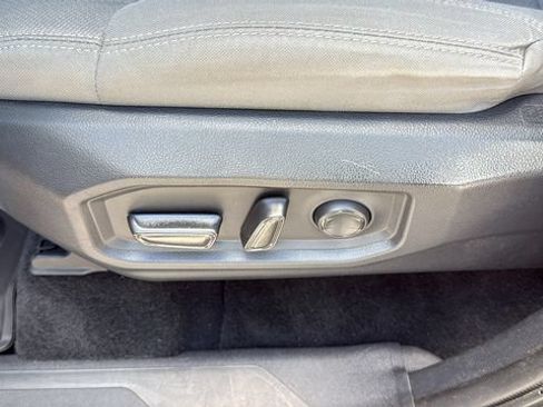 Certified 2025 Toyota Tundra SR5 w/ SR5 Convenience Package AWD/4WD image 19