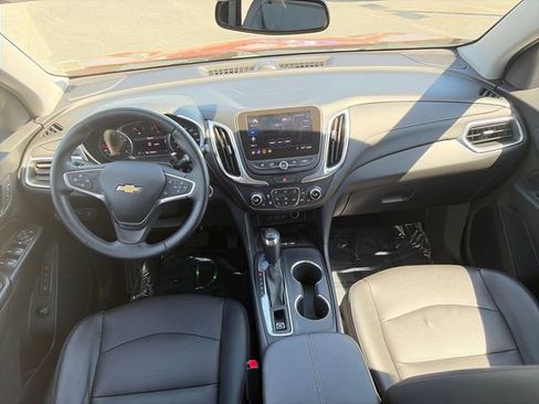Used 2019 Chevrolet Equinox Premier FWD image 16