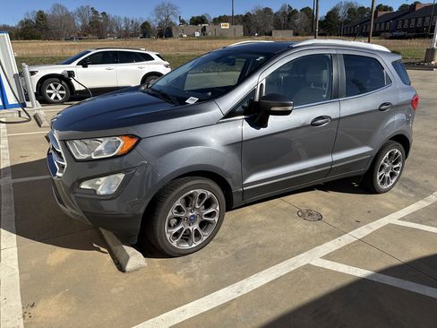 Used 2018 Ford EcoSport Titanium image 5