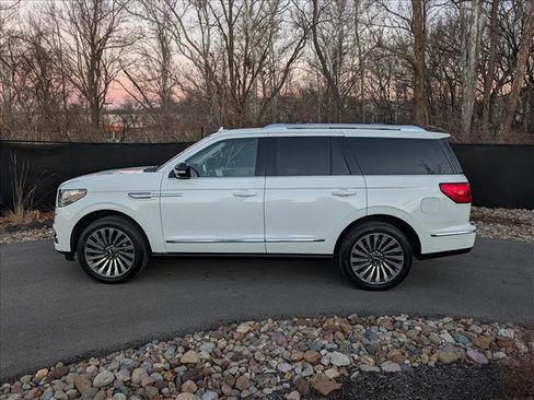 Used 2020 Lincoln Navigator Reserve w/ Luxury Package image 2
