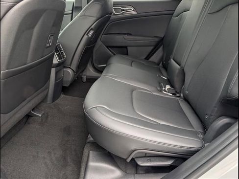 New 2026 Kia Sportage EX FWD image 8