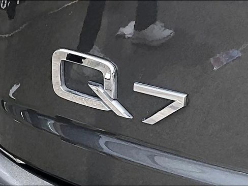 Used 2019 Audi Q7 3.0T Prestige AWD/4WD image 10
