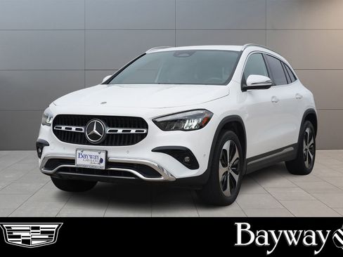 Used 2025 Mercedes-Benz GLA 250 image 1
