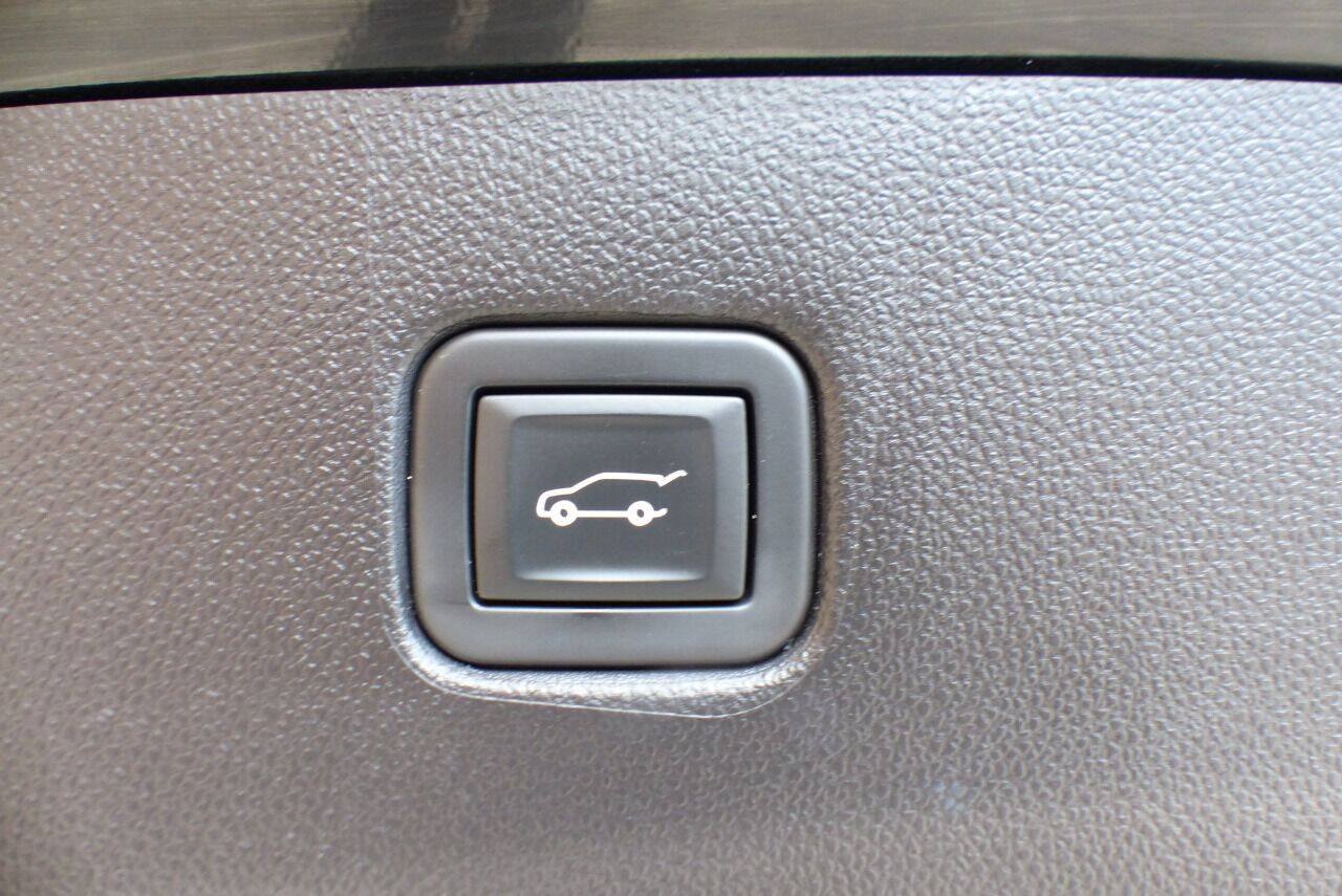 Used 2020 Chevrolet Blazer LT FWD image 28