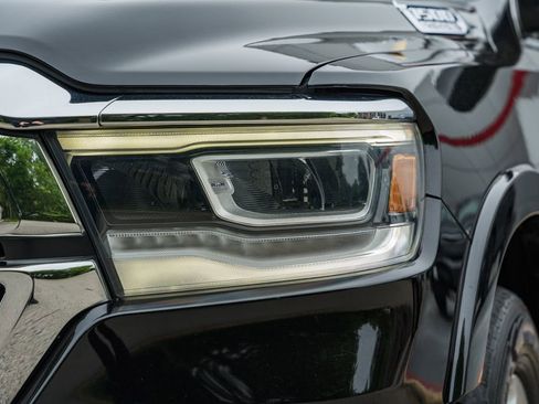Used 2022 RAM 1500 Laramie AWD/4WD image 18