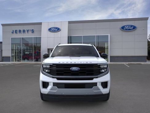 New 2025 Ford Expedition Platinum w/ Driver's Package image 23