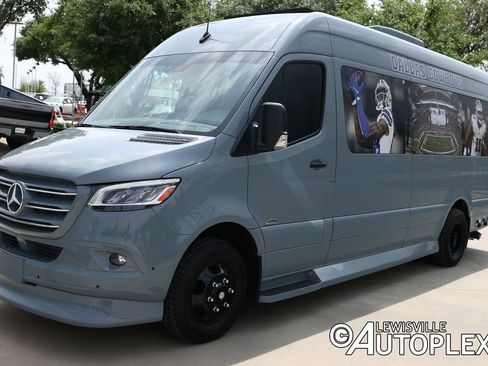 Used 2020 Mercedes-Benz Sprinter 3500 image 1